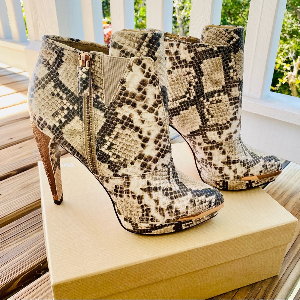 Herve Leger Mercer Booties Anaconda Print sz 8 EUC - Picture 5 of 16